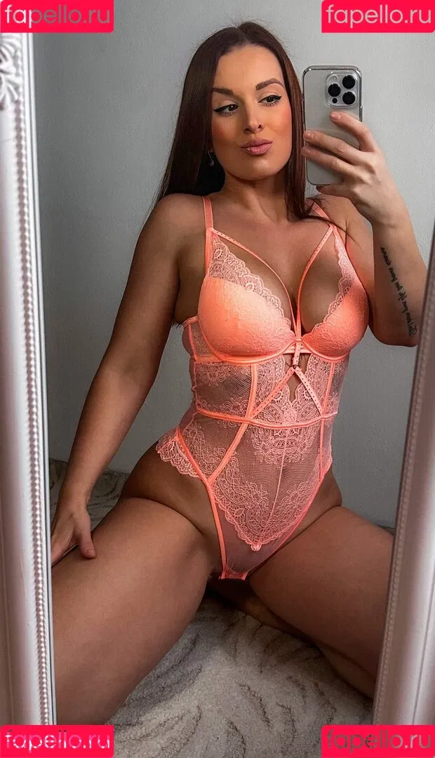 Lucinka Vokrouhlikova Onlyfans Photo Gallery 