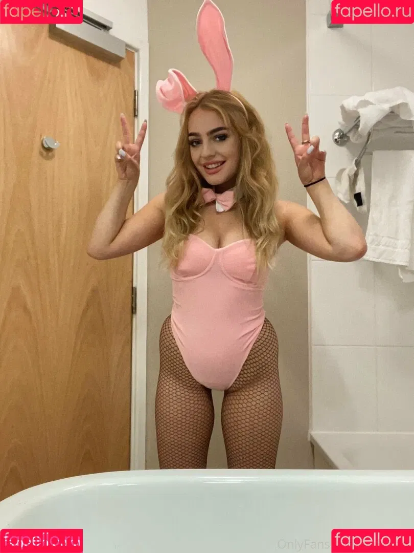 JadeCSGO Onlyfans Photo Gallery 