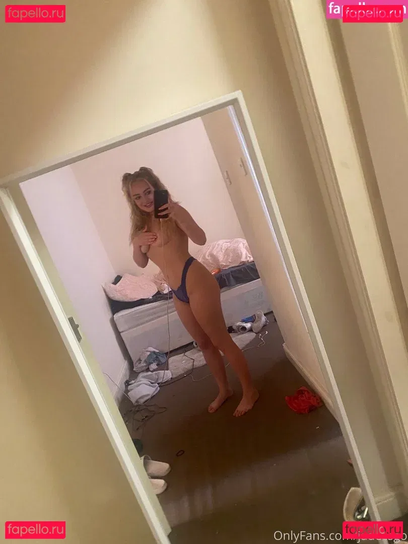 JadeCSGO Onlyfans Photo Gallery 