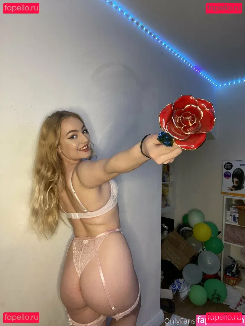 JadeCSGO Onlyfans Photo Gallery 
