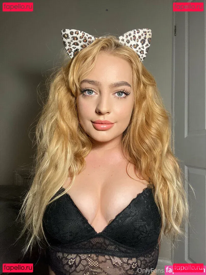 JadeCSGO Onlyfans Photo Gallery 