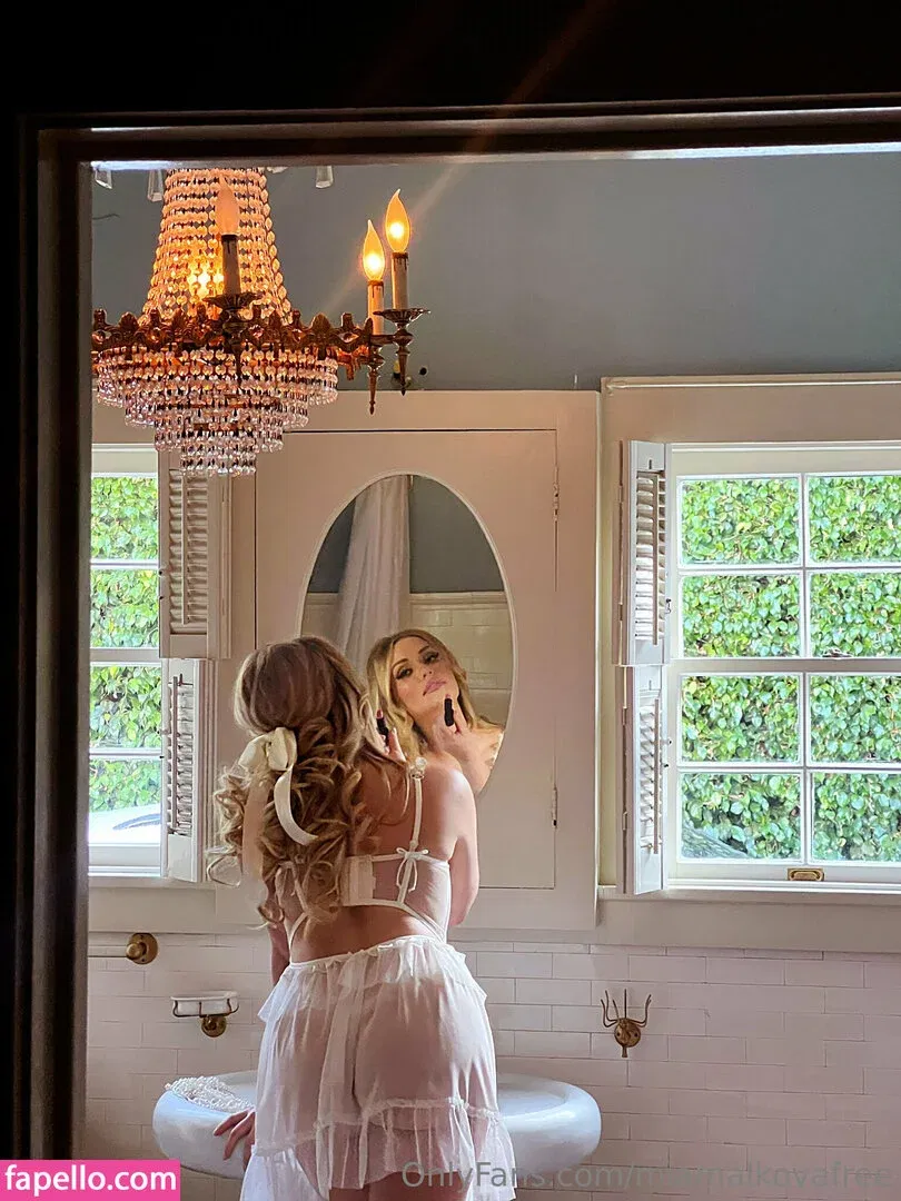 miamalkovafree Onlyfans Photo Gallery 