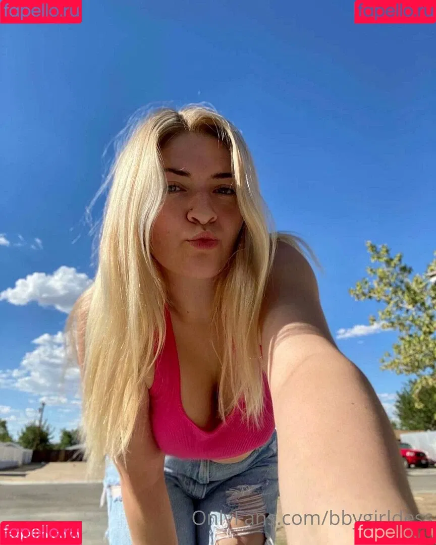 bbygirldess Onlyfans Photo Gallery 