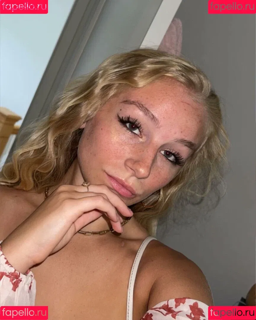 Hannah Alyssa Woods Onlyfans Photo Gallery 