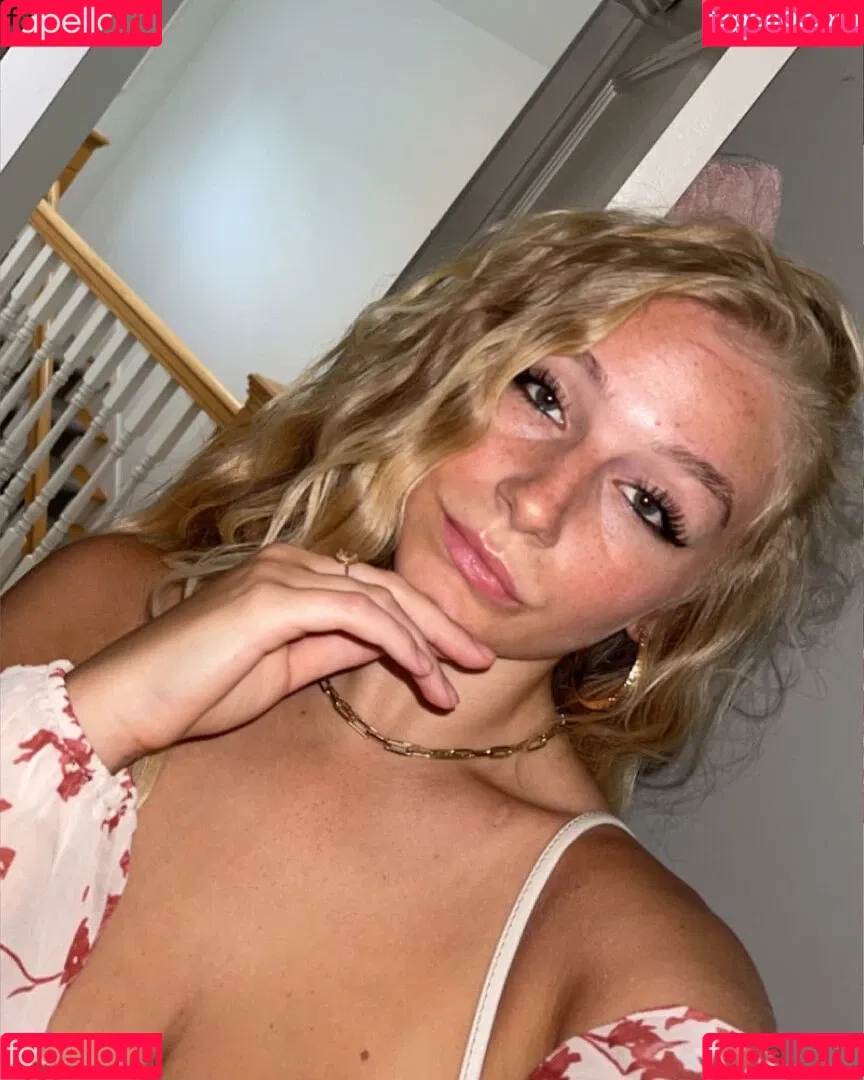 Hannah Alyssa Woods Onlyfans Photo Gallery 