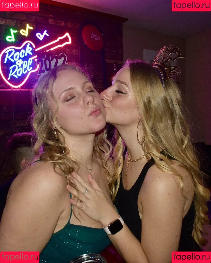 Hannah Alyssa Woods Onlyfans Photo Gallery 