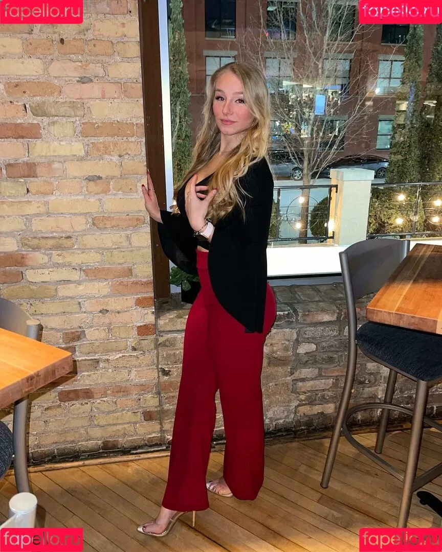 Hannah Alyssa Woods Onlyfans Photo Gallery 
