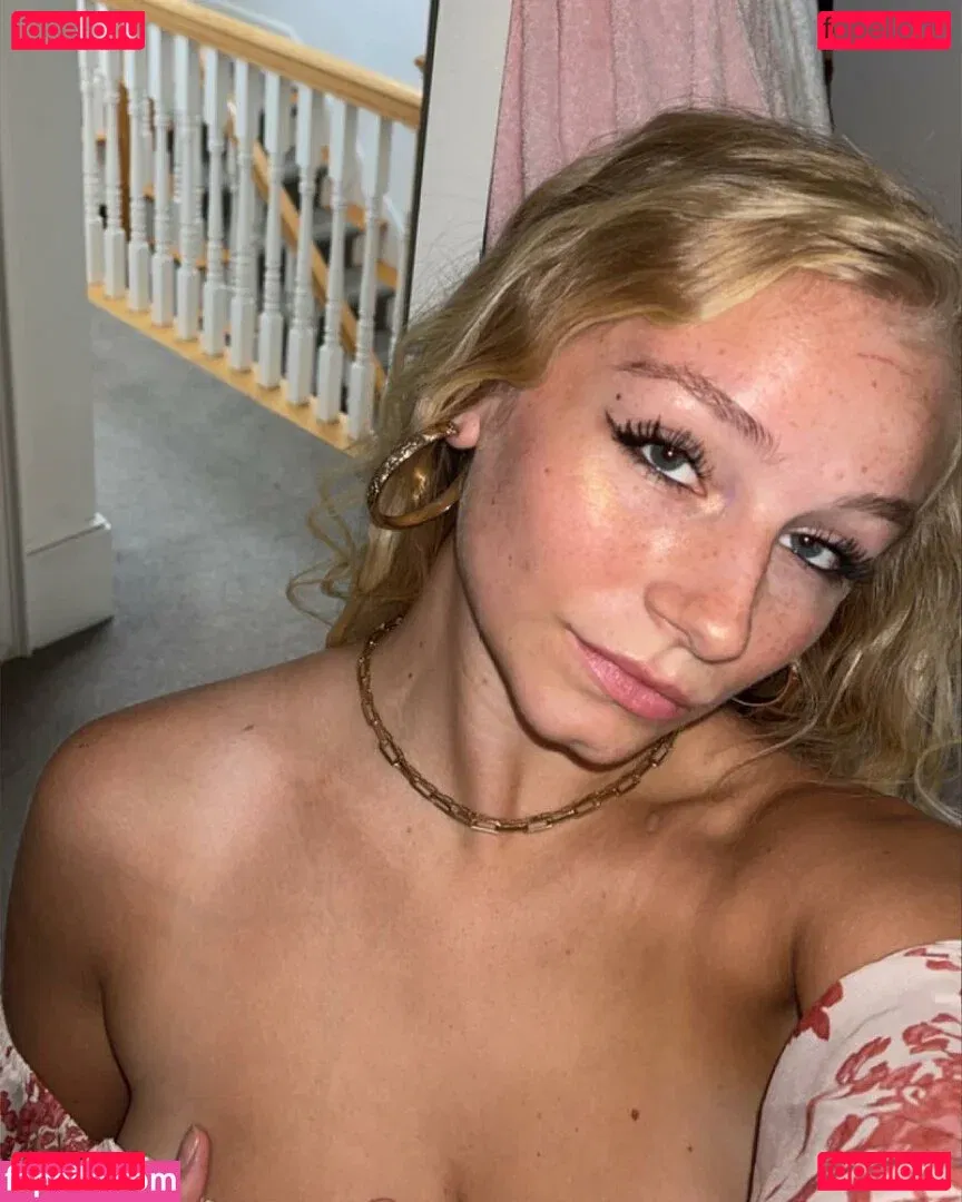 Hannah Alyssa Woods Onlyfans Photo Gallery 