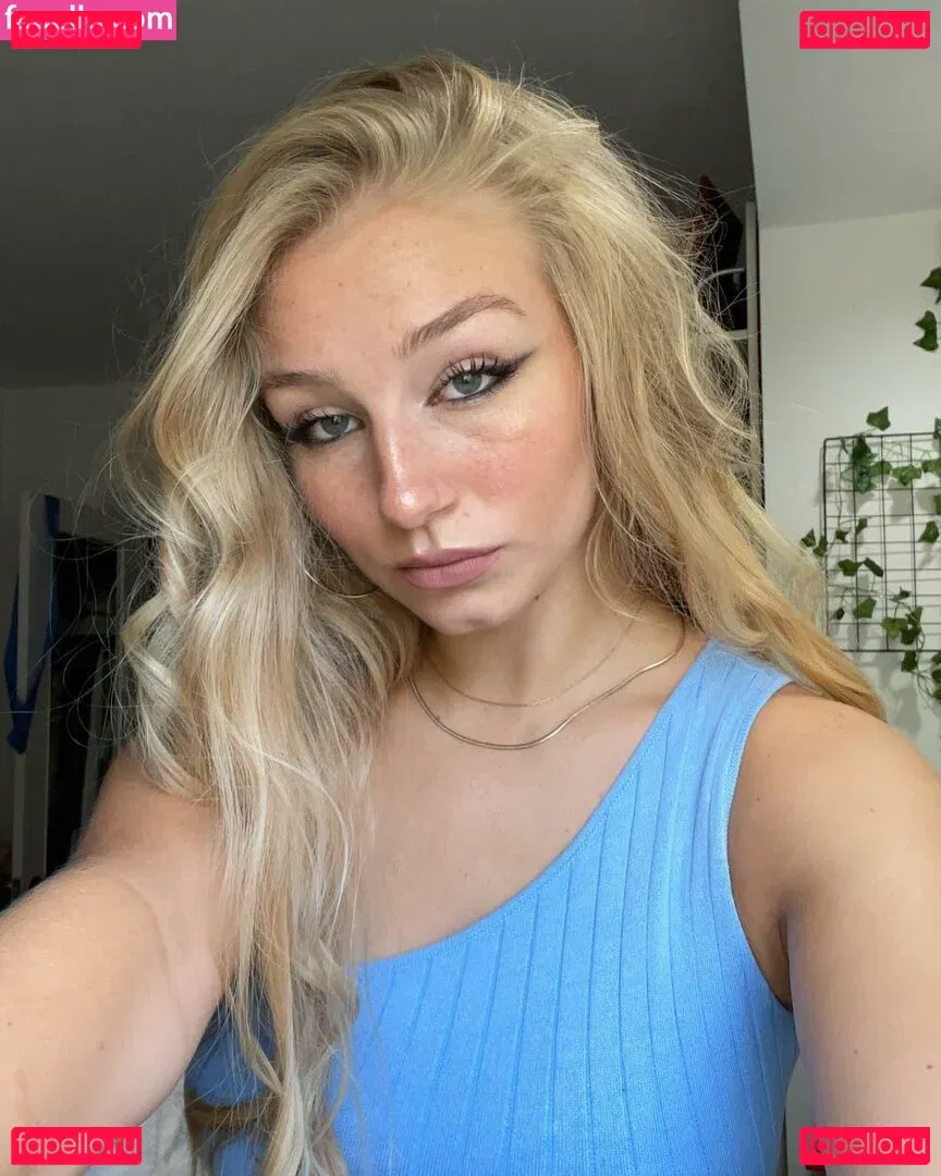 Hannah Alyssa Woods Onlyfans Photo Gallery 