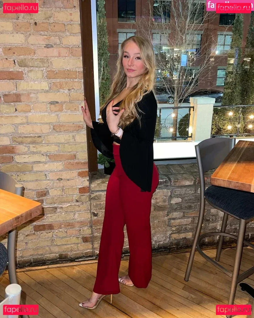 Hannah Alyssa Woods Onlyfans Photo Gallery 