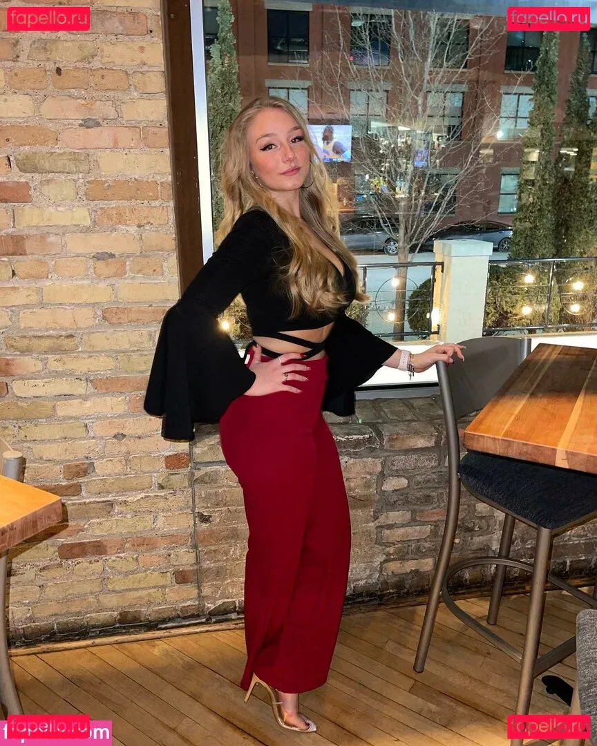 Hannah Alyssa Woods Onlyfans Photo Gallery 