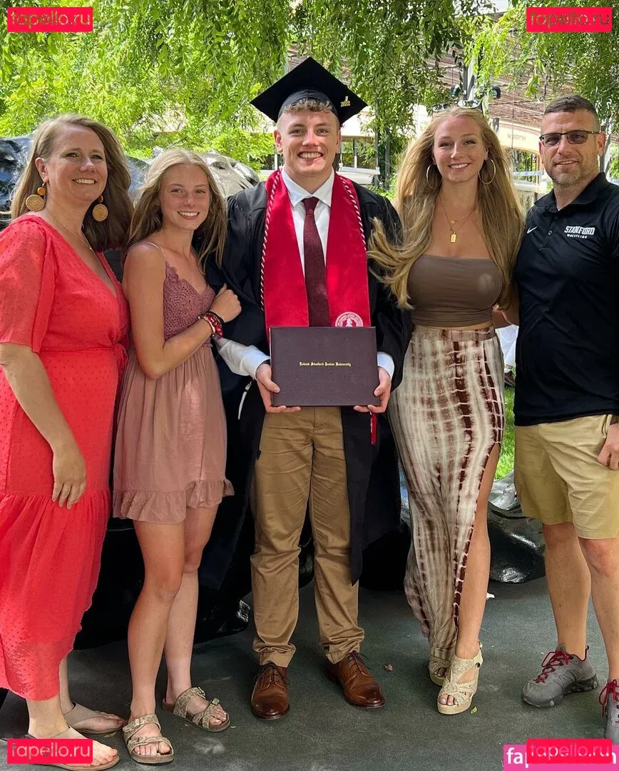 Hannah Alyssa Woods Onlyfans Photo Gallery 