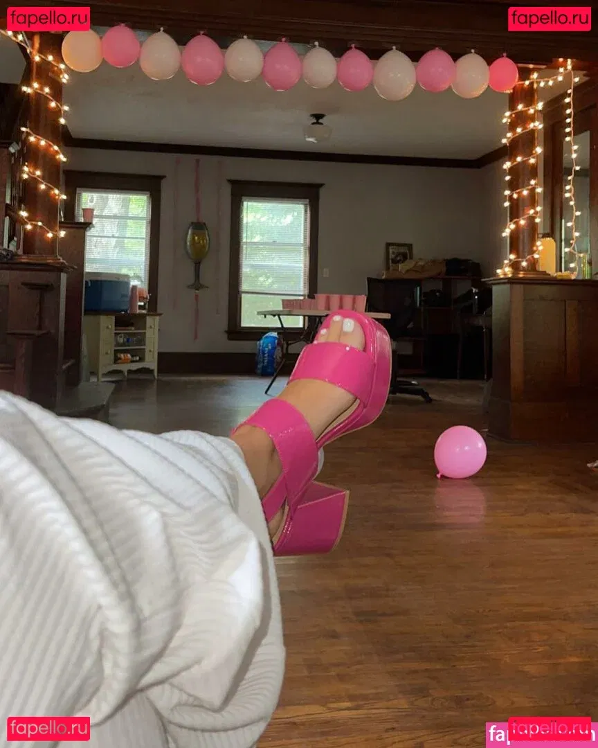 Hannah Alyssa Woods Onlyfans Photo Gallery 