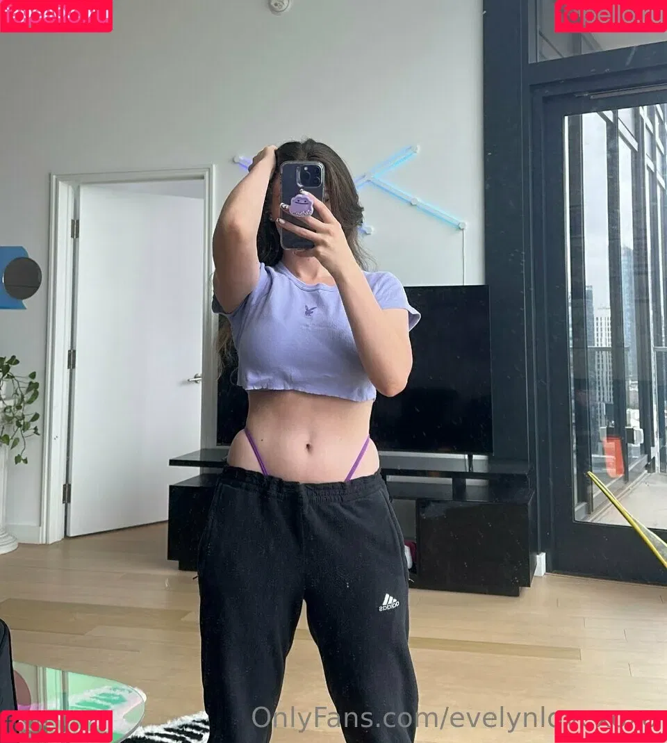 Evelynlovexoxo Onlyfans Photo Gallery 