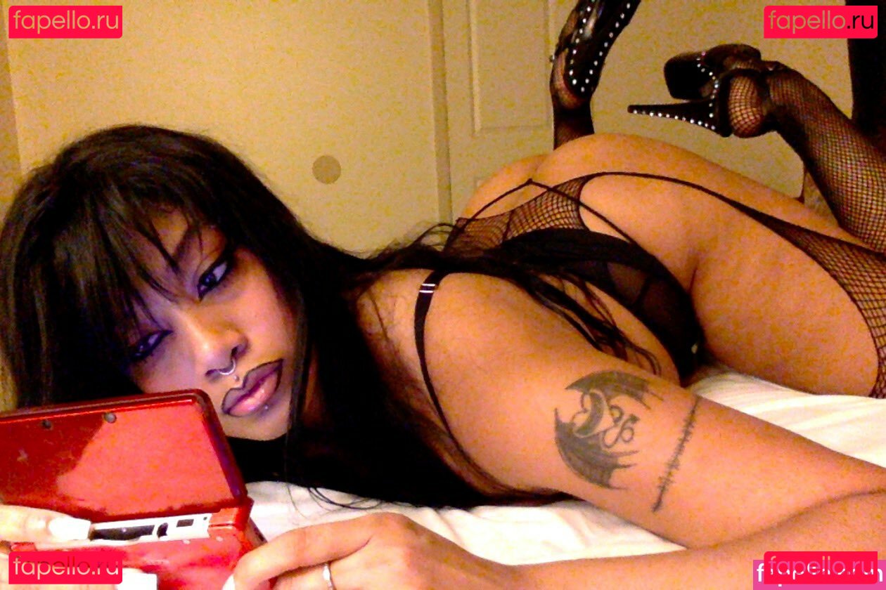 MarcelineSteel Nude Onlyfans Photo 16