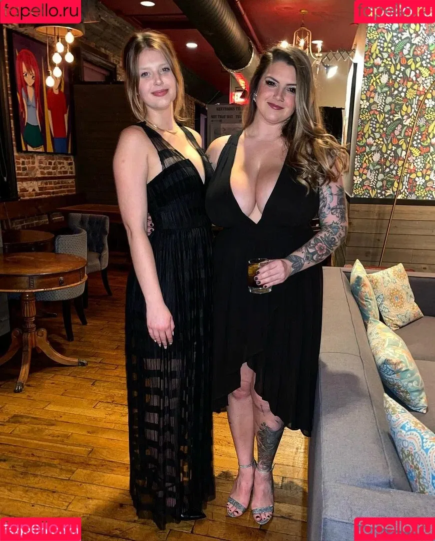 Chelsea Hammill Onlyfans Photo Gallery 