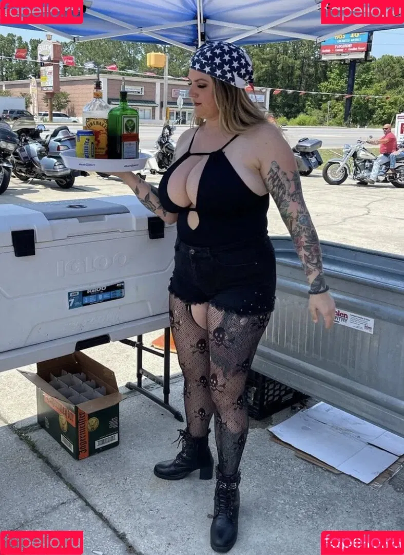 Chelsea Hammill Onlyfans Photo Gallery 