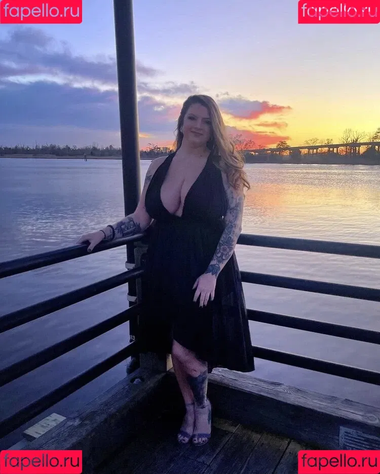Chelsea Hammill Onlyfans Photo Gallery 