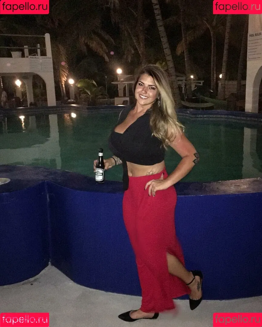Chelsea Hammill Onlyfans Photo Gallery 