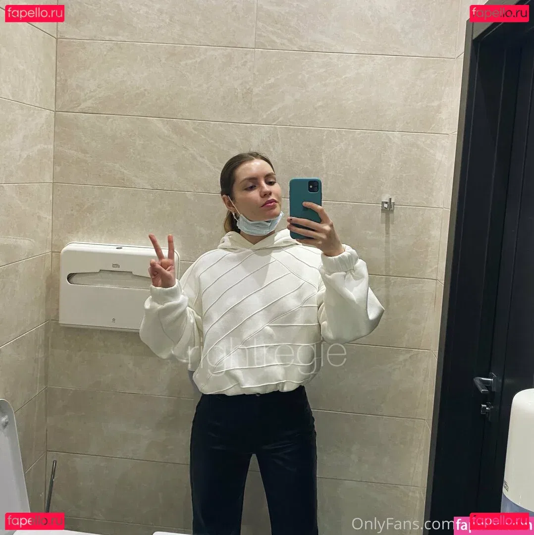 rightregie Onlyfans Photo Gallery 