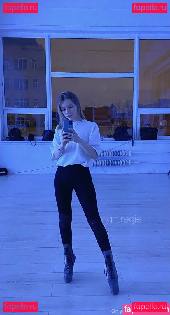 rightregie Onlyfans Photo Gallery 