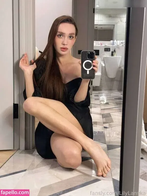 LilyMisa Onlyfans Photo Gallery 