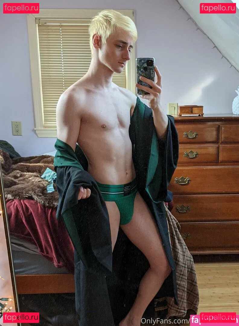 asmolcactus Onlyfans Photo Gallery 