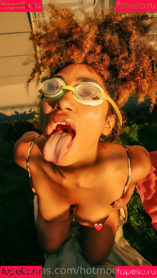 Hotmochababy Onlyfans Photo Gallery 