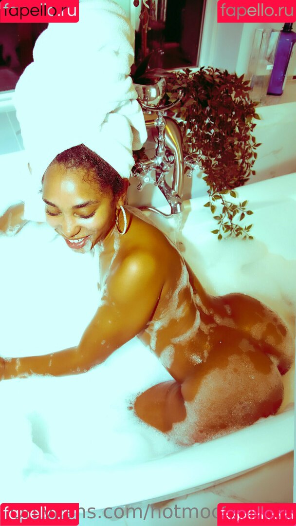 Hotmochababy Onlyfans Photo Gallery 