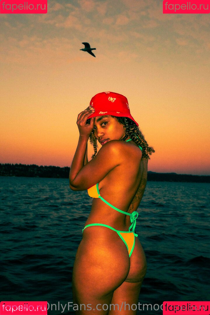 Hotmochababy Onlyfans Photo Gallery 