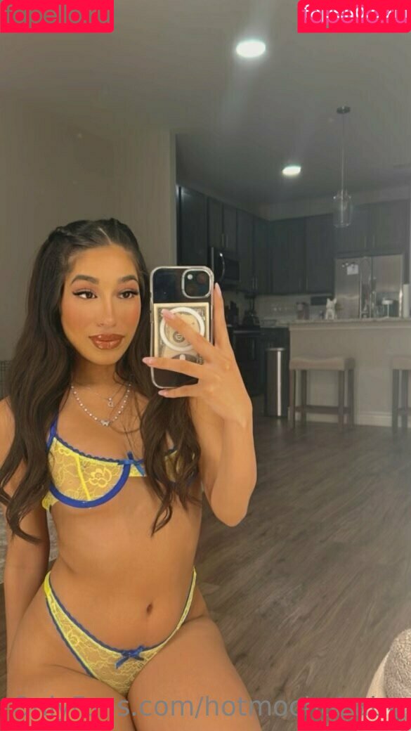 Hotmochababy Onlyfans Photo Gallery 