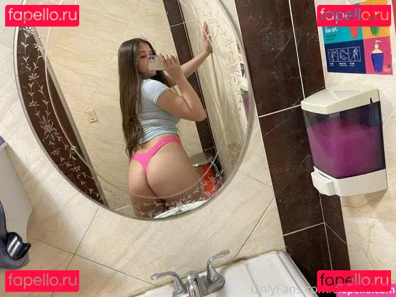 Wendy B. Onlyfans Photo Gallery 