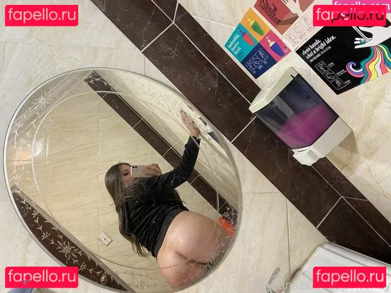 Wendy B. Onlyfans Photo Gallery 