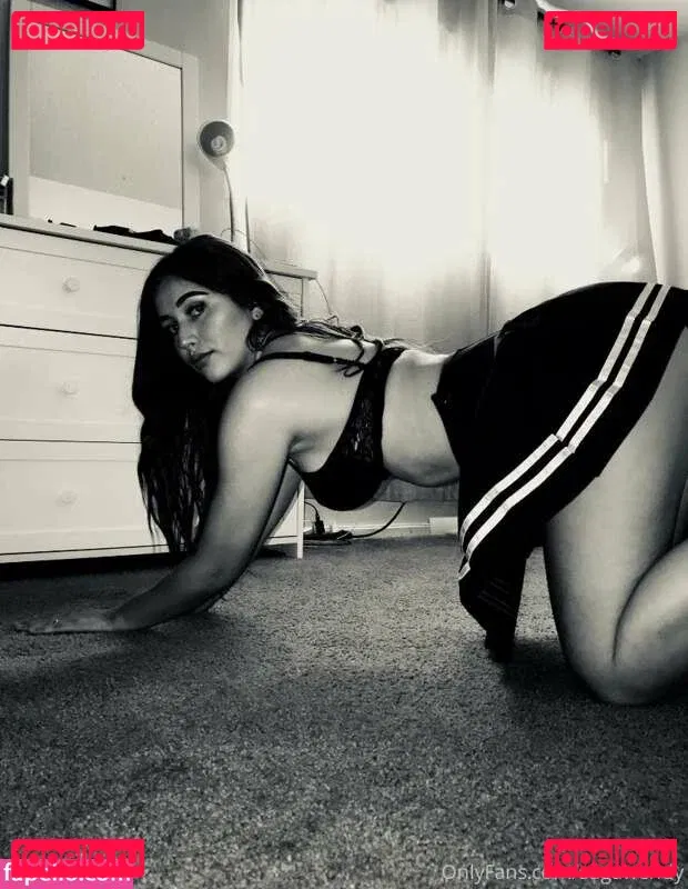 Wendy B. Onlyfans Photo Gallery 