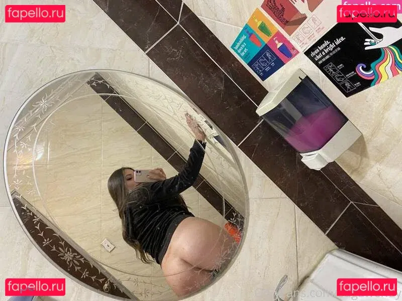 Wendy B. Onlyfans Photo Gallery 