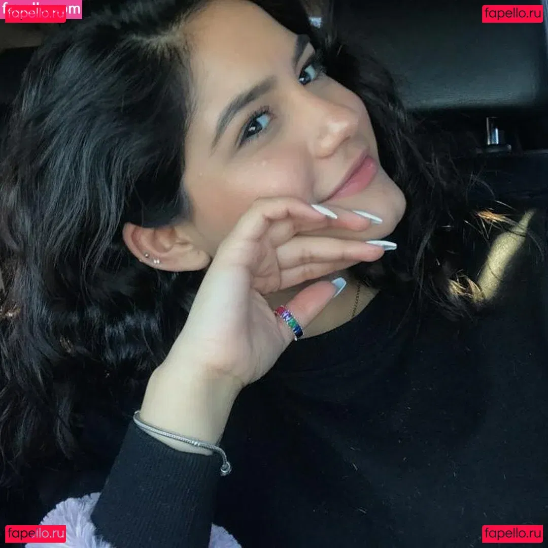 Isabel Neru Onlyfans Photo Gallery 