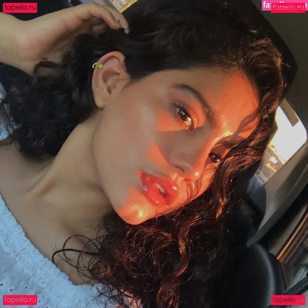 Isabel Neru Onlyfans Photo Gallery 