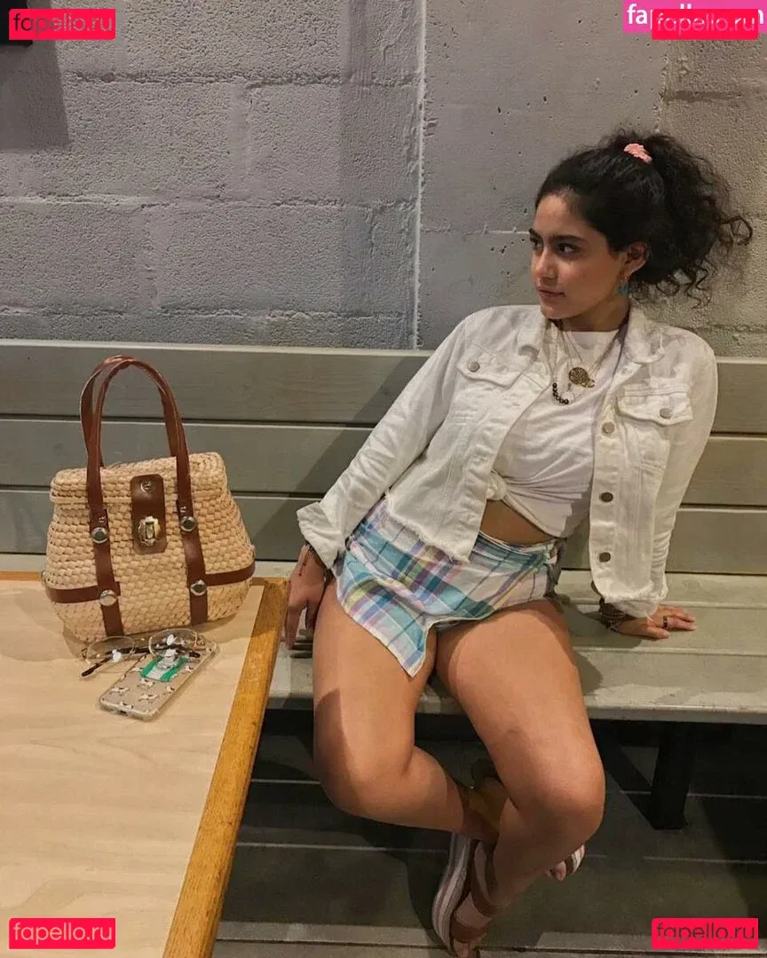 Isabel Neru Onlyfans Photo Gallery 