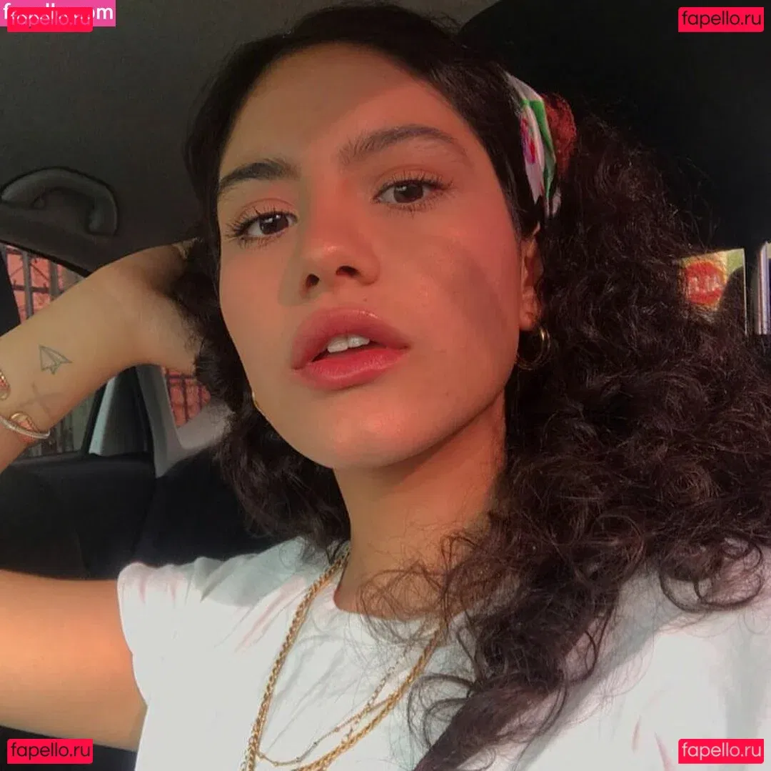 Isabel Neru Onlyfans Photo Gallery 