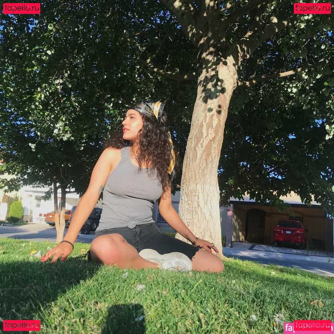 Isabel Neru Onlyfans Photo Gallery 