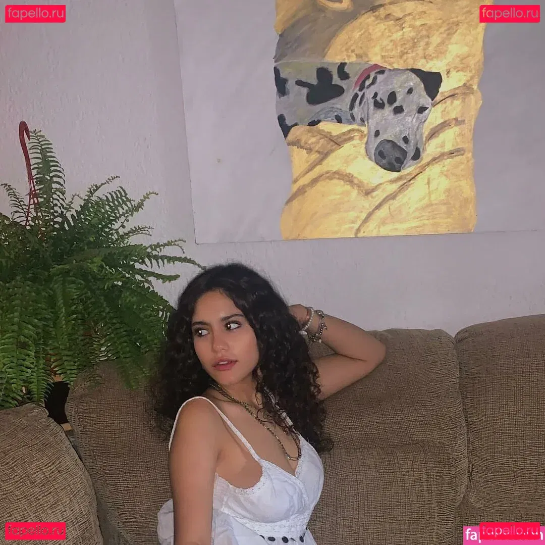 Isabel Neru Onlyfans Photo Gallery 