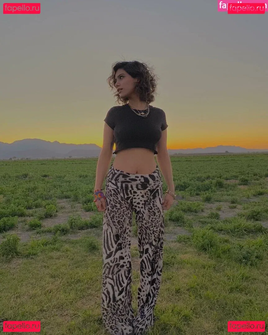 Isabel Neru Onlyfans Photo Gallery 