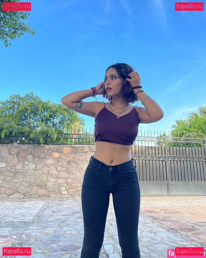 Isabel Neru Onlyfans Photo Gallery 