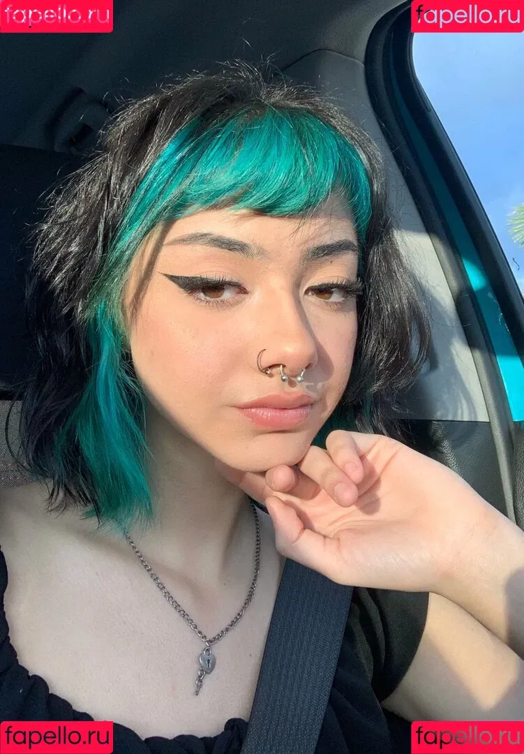 fullofbugss Onlyfans Photo Gallery 