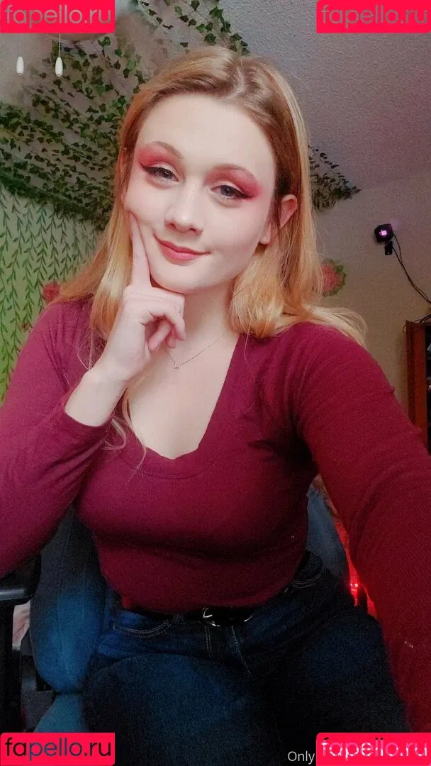 Miinuinu Onlyfans Photo Gallery 