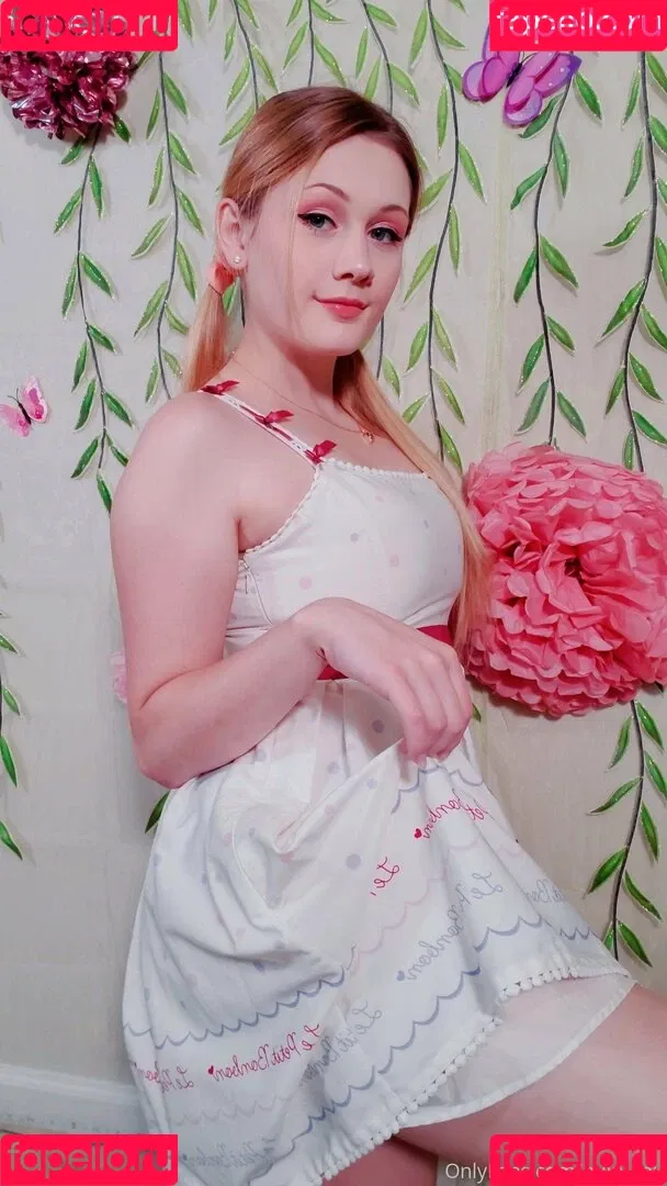 Miinuinu Onlyfans Photo Gallery 
