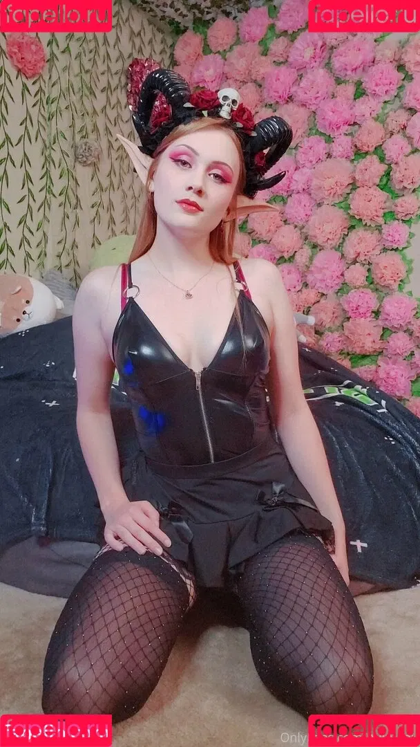 Miinuinu Onlyfans Photo Gallery 