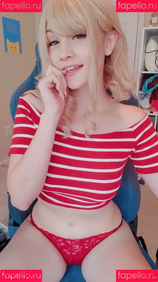 Miinuinu Onlyfans Photo Gallery 