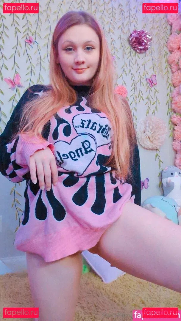 Miinuinu Onlyfans Photo Gallery 