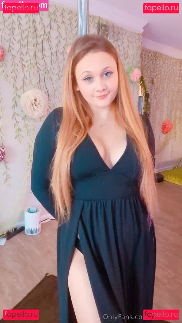 Miinuinu Onlyfans Photo Gallery 